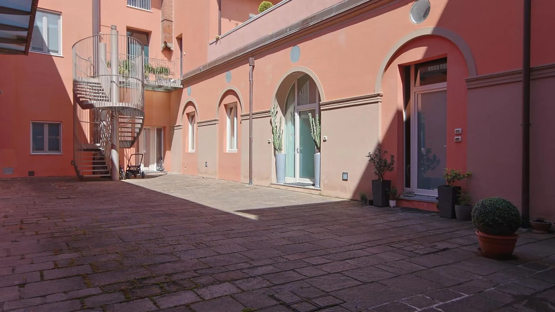 Cristina E Elena Suite بيزا شقة